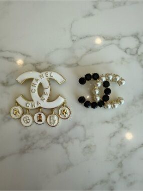 Beautiful Hand Crafted White & Black Charm Brooch Set